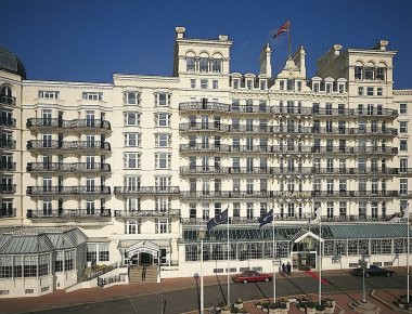 Στην εκκένωση του Brighton Grand Hotel προχώρησε η αστυνομία της Βρετανίας- Απειλή για βόμβα
